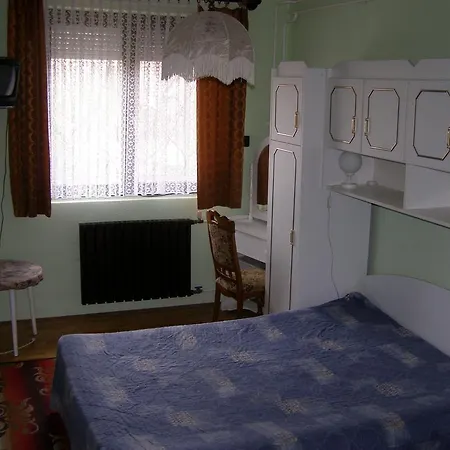 Nadas Apartmanhaz Διαμέρισμα Keszthely